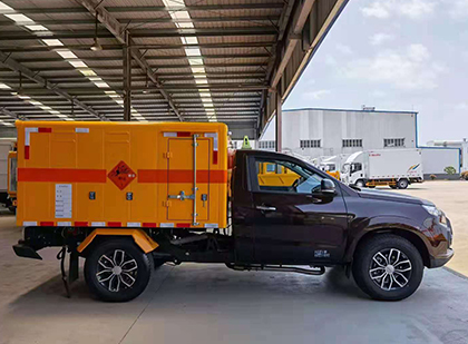 迭部爆破器材运输车