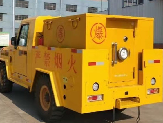 迭部凯龙爆破器材运输车：保障爆破任务的安全运行