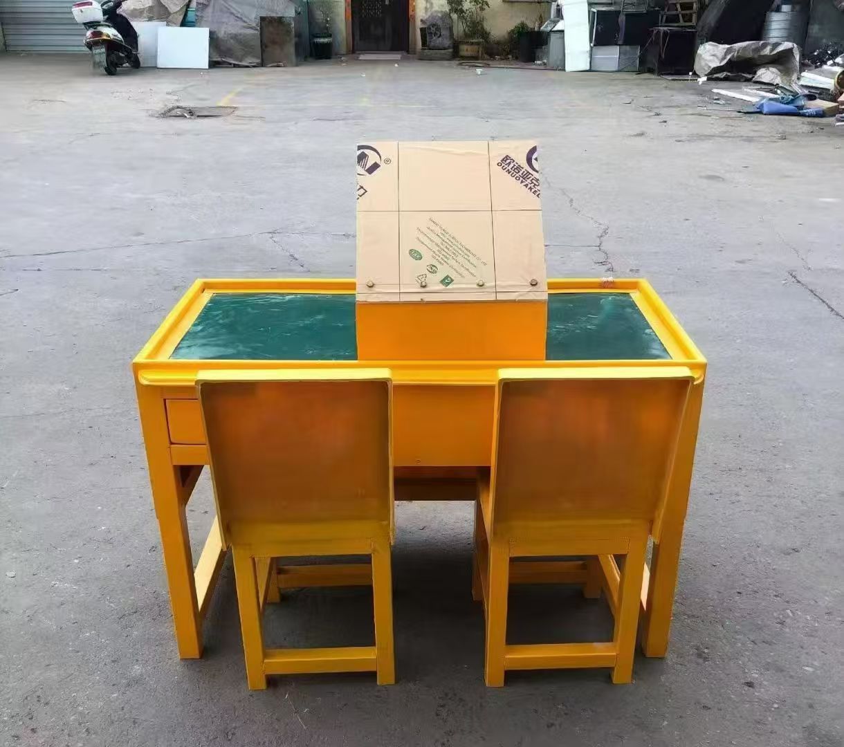 迭部防静电导通桌井下煤矿火工品发放桌：危险品流转的安全守护者